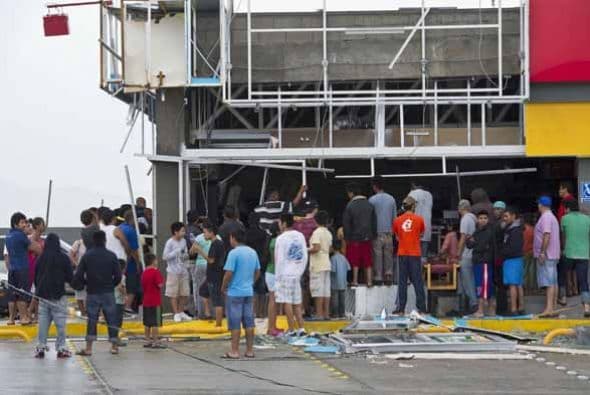 Las estampas de destrucción hablan por si mismas, no solo en el poblado, pero además en centros turisticos de la popular zona. A continuación las estampas de destrucción del huracán Odile.