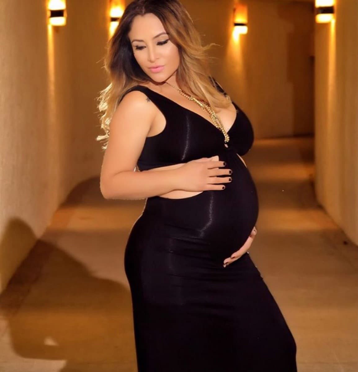 Durante sus pasos por 
<b>El Bueno, La Mala y El Feo</b>, la locutora también tuvo la bendición de dar a luz a su primer hijo.