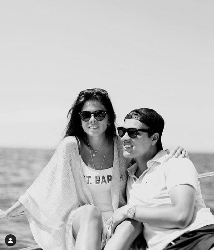 En otra ocasión confesó a sus seguidores el secreto para que su noviazgo perdurara.
<br>