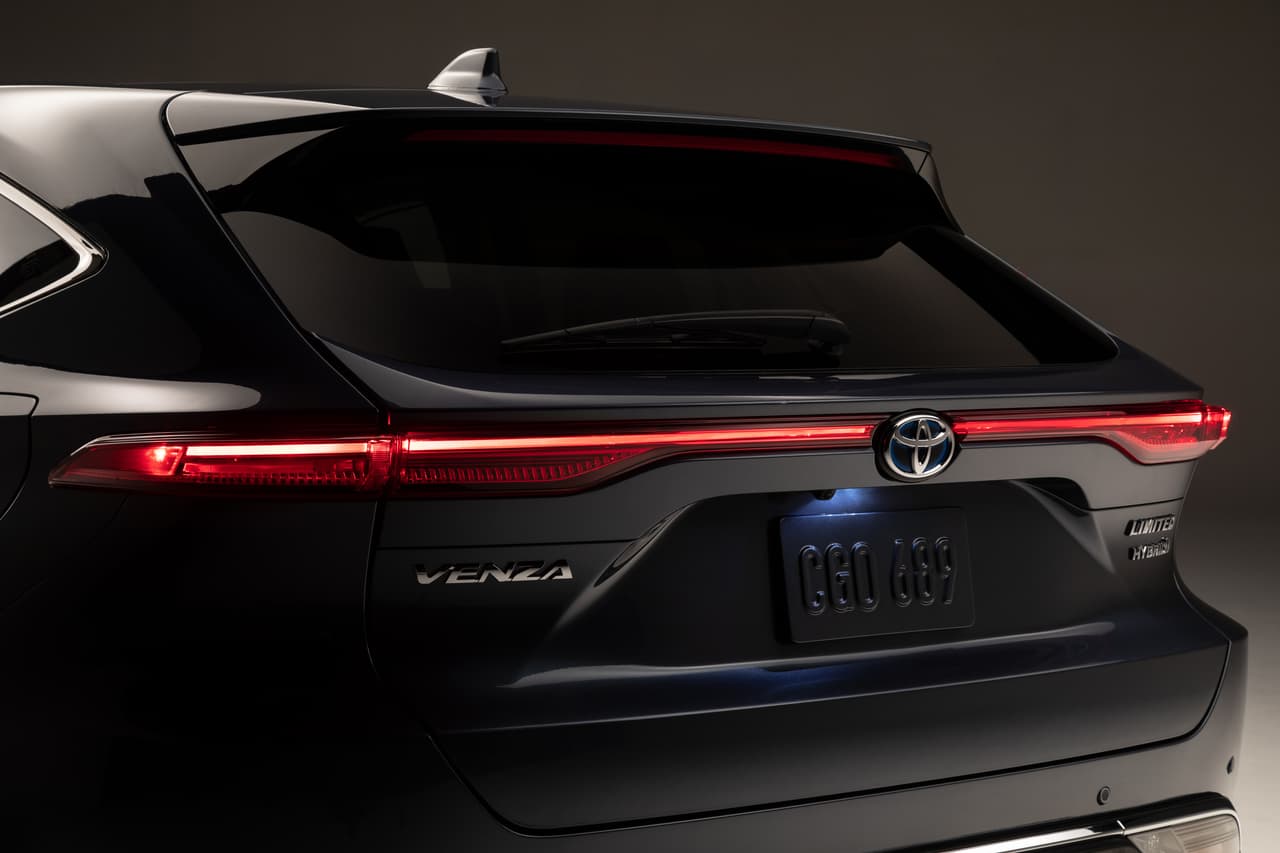 Imágenes del Toyota Venza 2021