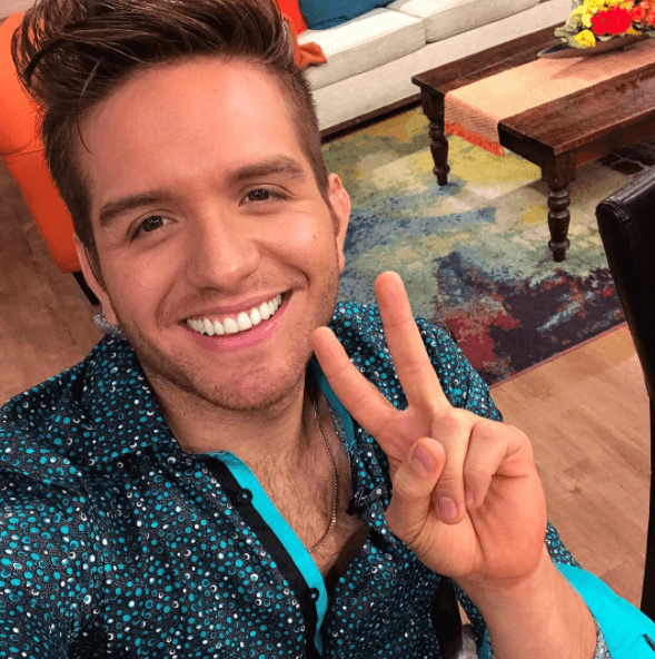 Una 'selfie' de nuestro amigo El Dasa, con cariño para la raza.