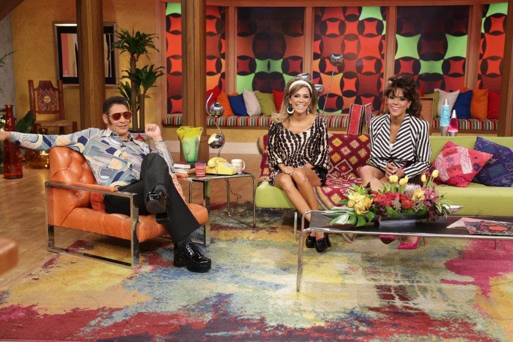 No les encantan los zapatos de Johnny.