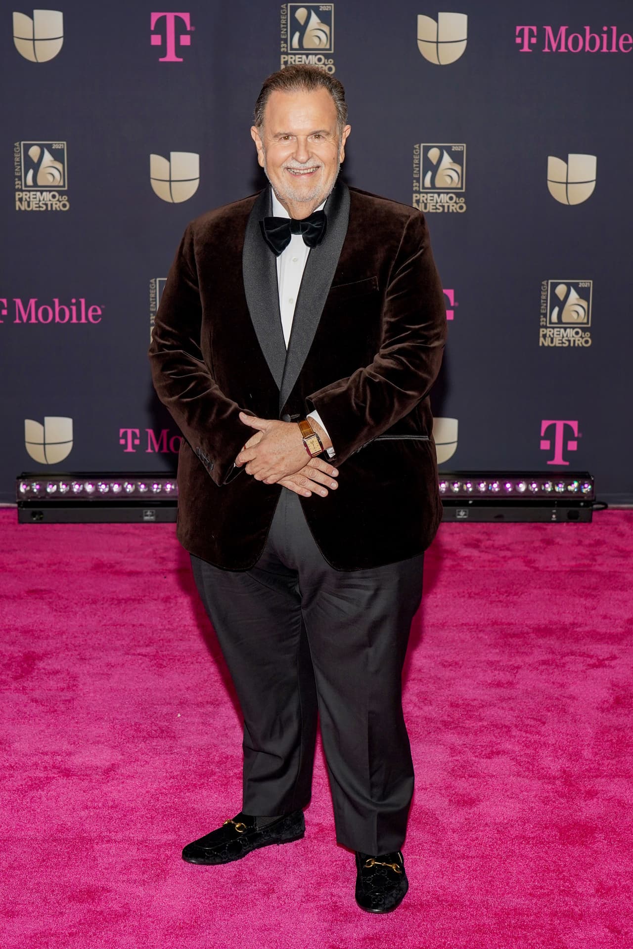 El conductor de El Gordo y La Flaca, Raúl de Molina, es uno de los presentadores de Noche de Estrellas, que revela a las celebridades antes de entrar a la American Airlines Arena de Miami.