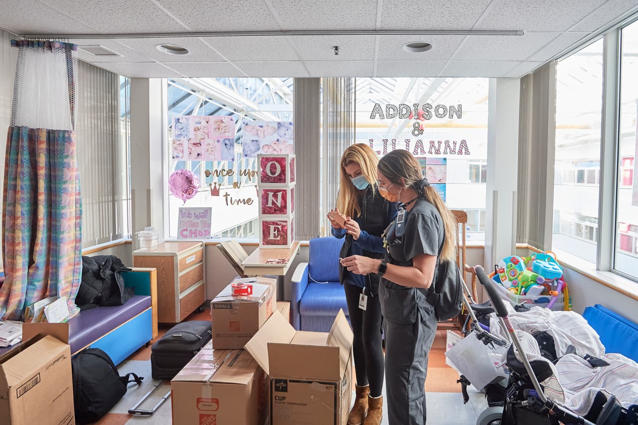 Tras casi un año en Filadelfia, la familia originaria de Chicago pudo regresar a casa.