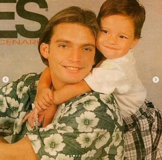 Desde que Julián Jr. era un niño fue muy apegado a su padre.