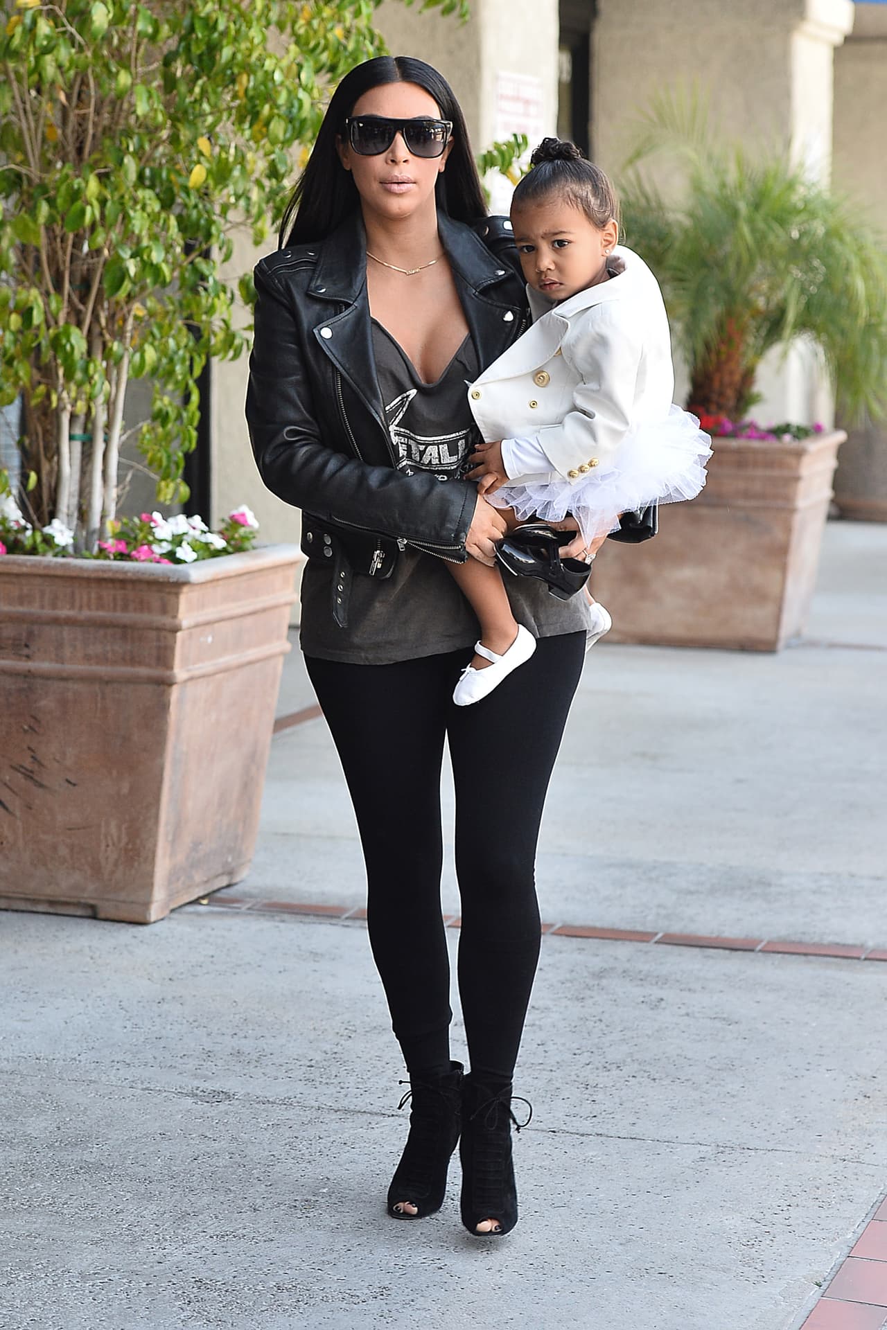 Y la verdad es que no le queda nada mal.