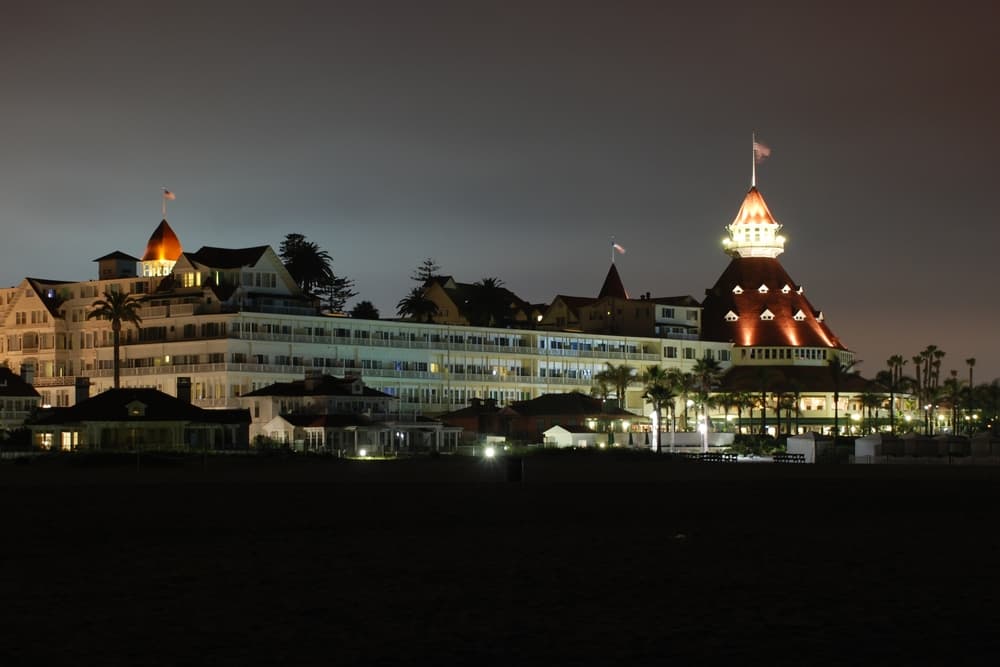 Cuando finalmente su identidad se confirmó, se supo que sí estaba casada pero separada de su marido, y se especuló que se encontraría con un nuevo novio o amante. Sin embargo, el crimen fue rápidamente desestimado como suicidio, ya que había un revólver junto al cadáver de Kate.