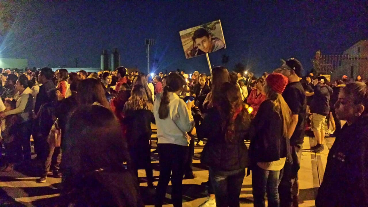 La vigilia se llevó a cabo en Sylmar, donde vivía el adolescente.