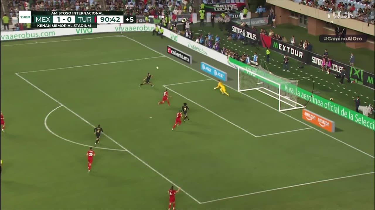 ¡Raúl Jiménez deja ir el segundo para México! Turquía se salva