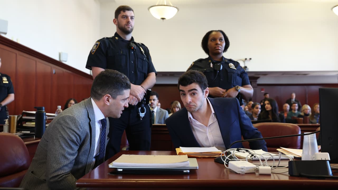 Caso Luigi Mangione: oficial que revisó su mochila testifica ante el juez en audiencias