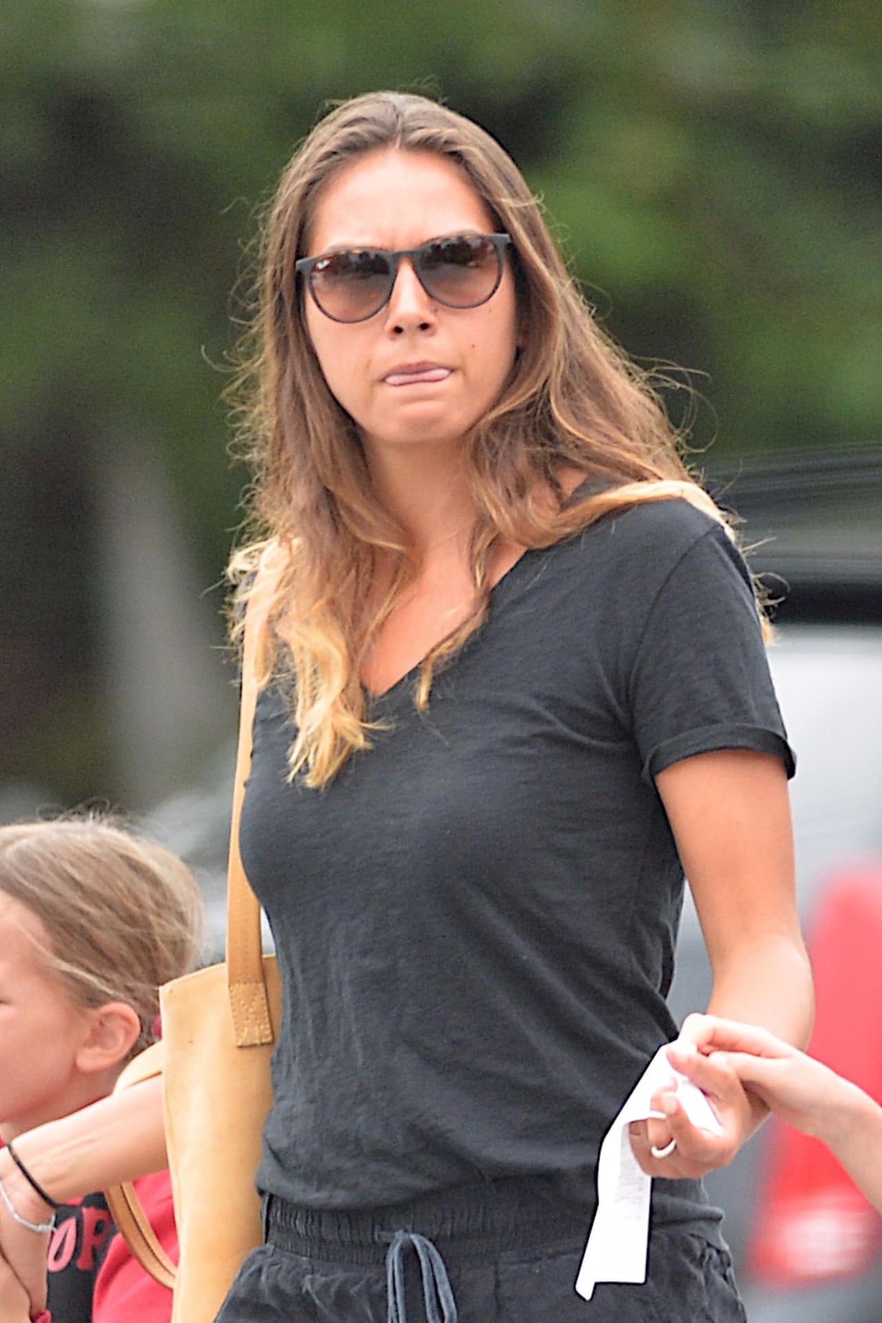 Ojalá que Ben no le "haga ojitos" a ella también.