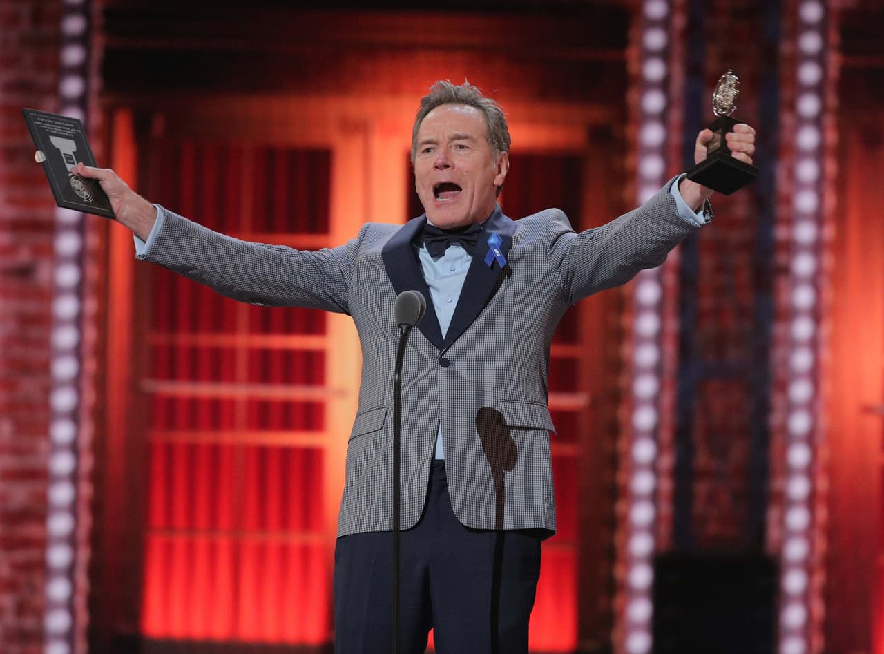 Bryan Cranston en gala de los Premios Tony, al recibir el reconocimiento al Mejor Actor.