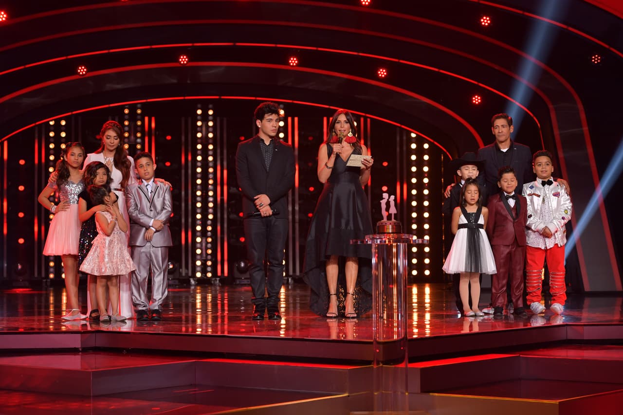 El momento había llegado y Giselle tenía el sobre con el ganador.