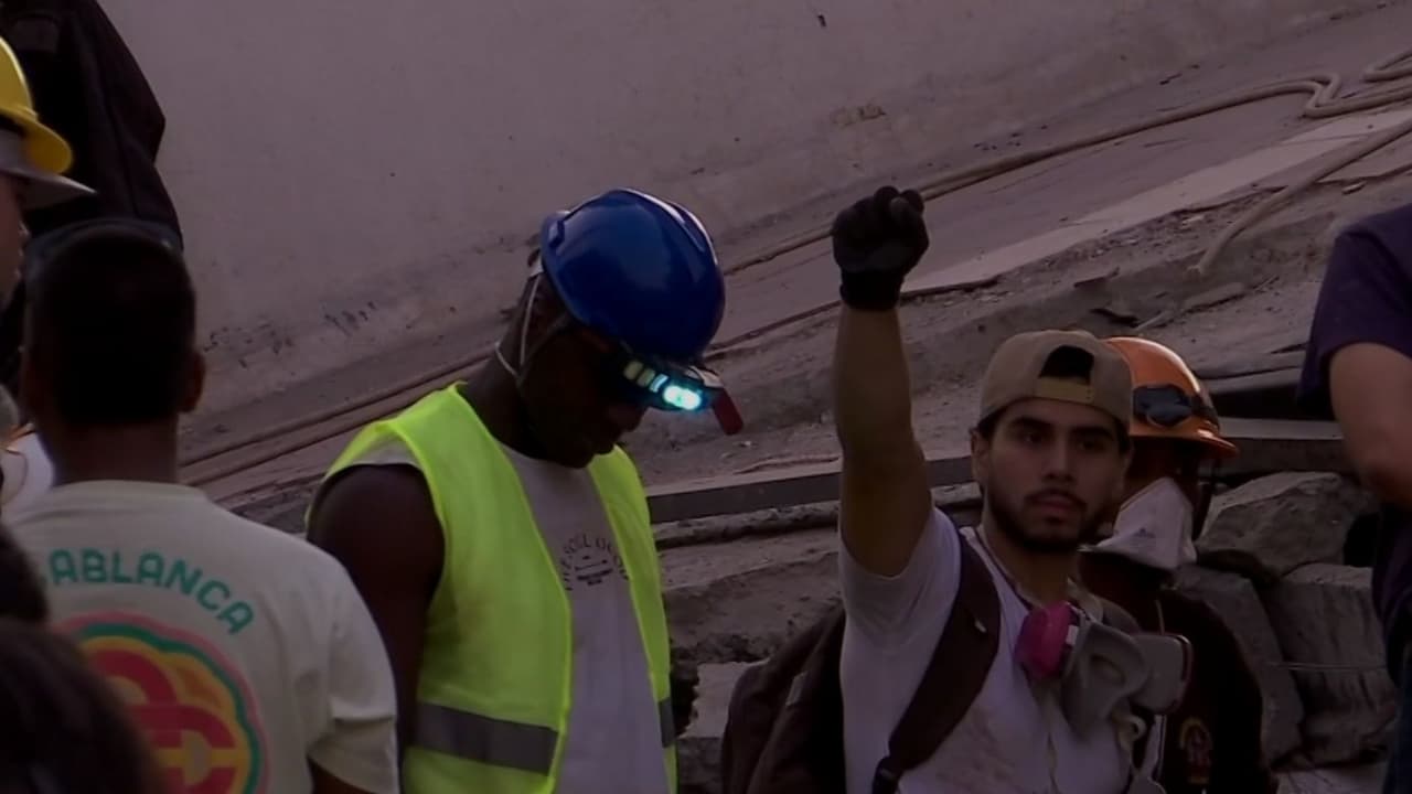 Terremoto en Colombia: voluntarios siguen buscando víctimas entre ruinas