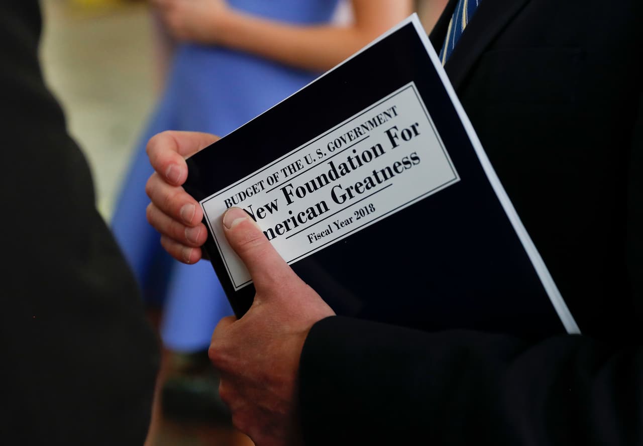 El presupuesto de Trump busca ahorros a costa de estos programas dirigidos a los más pobres