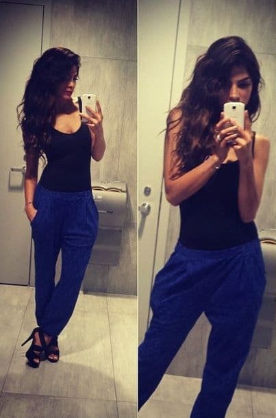 Alejandra lució espectacular este outfit muy relajado.