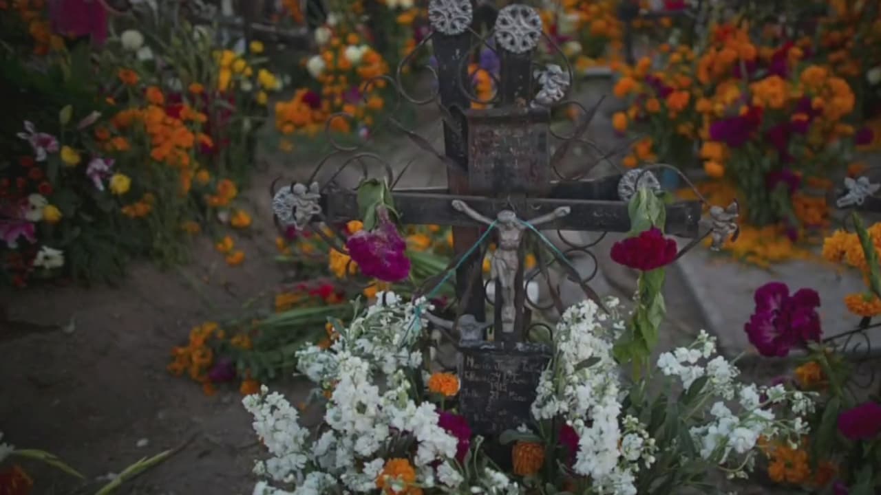 Día de Muertos: Cantos en lugar de llantos y risas en lugar de espantos