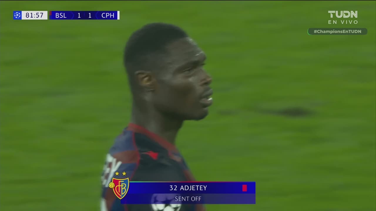 ¡Basel se queda con uno menos! Adjetey se va expulsado