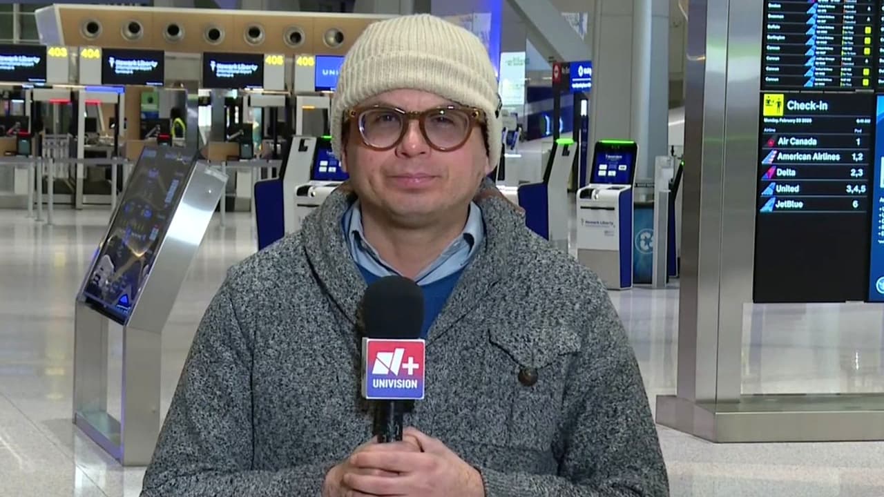 Se registran cientos de vuelos cancelados en el aeropuerto de Newark