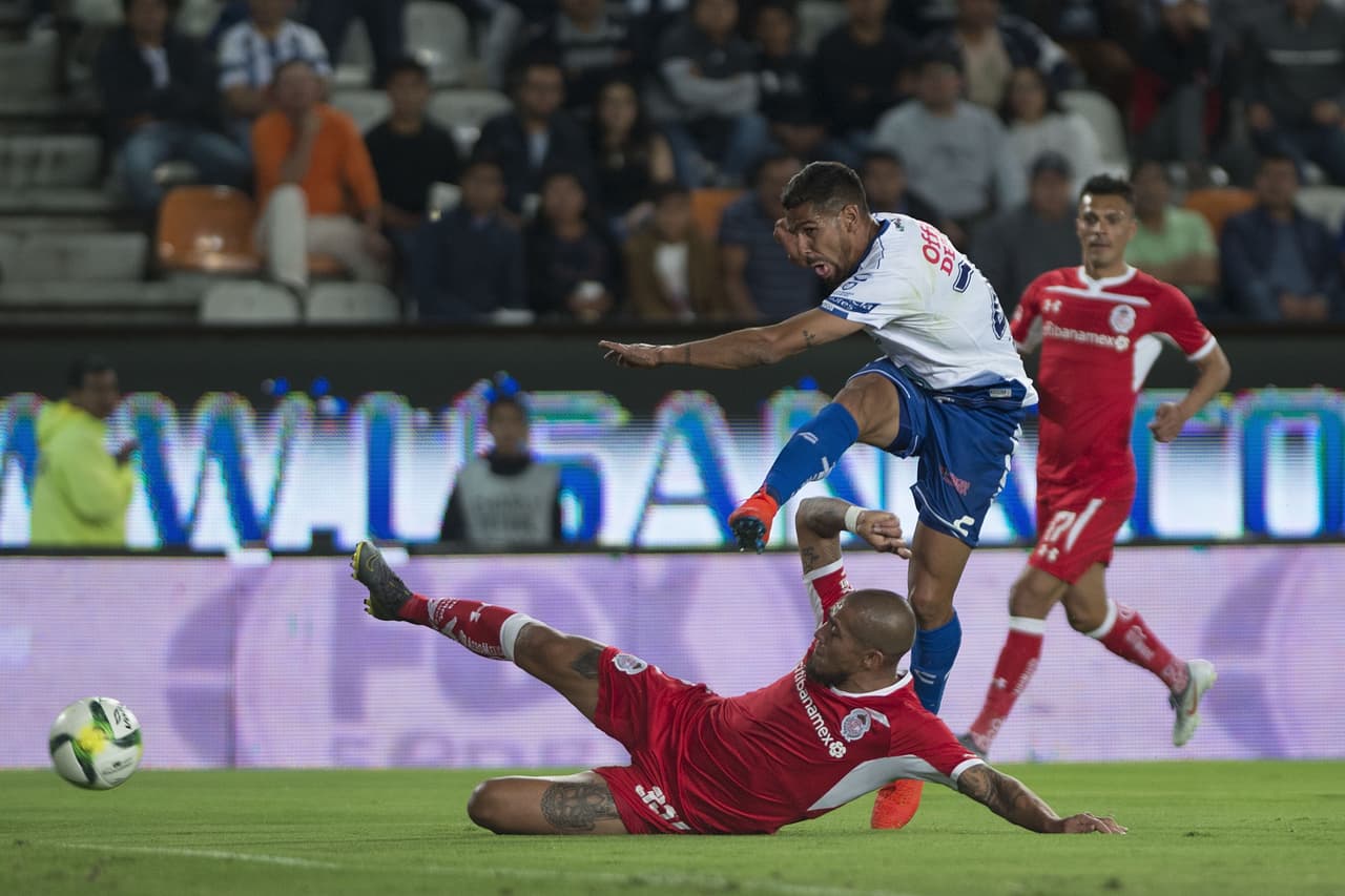 Pese a la mal temporada que ha tenido el equipo, Maidana es uno de los pocos que se identifica con la afición, debido a su entrega y corazón.