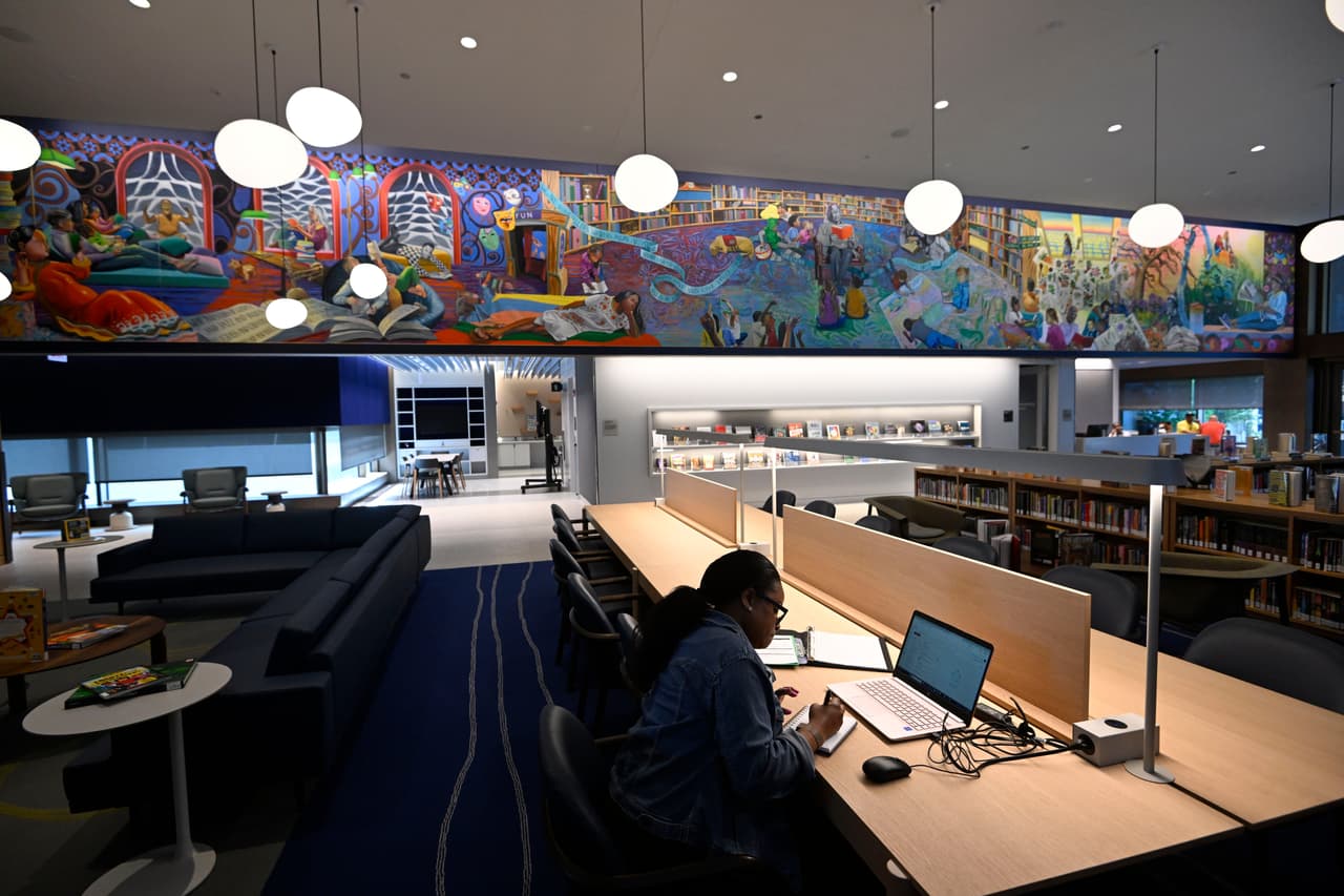 El interior de la Biblioteca Pública de Chicago en el Centro Presidencial Obama.