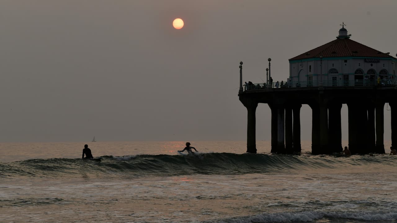 Primera ola de calor del verano afecta sur de California y amenaza con temperaturas de hasta 120 grados