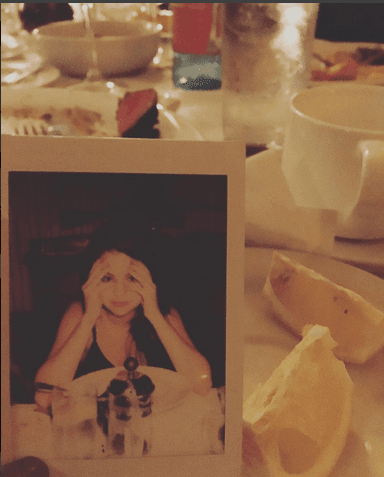 La cantante publicó esta imagen con la frase: "Happy Birthday Orly, hoy celebramos tu amabilidad y todo lo que eres".