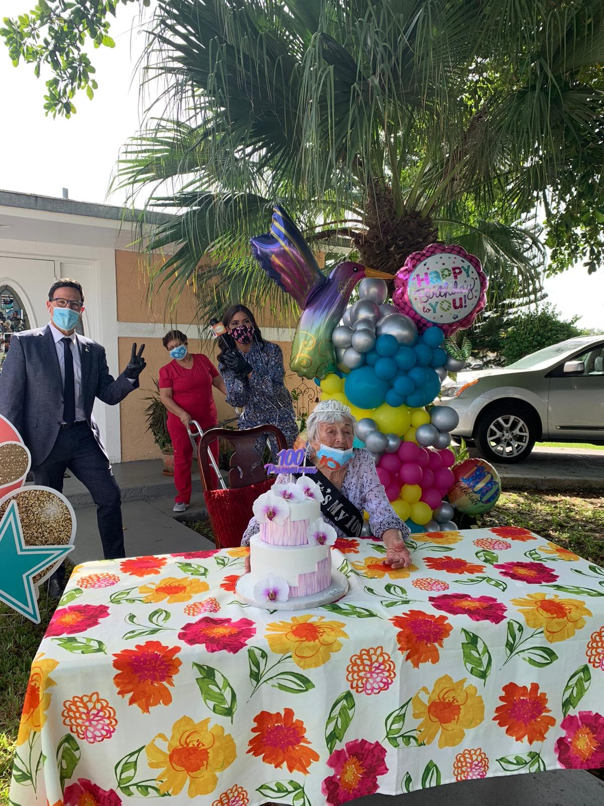La abuelita deseó "paz, tranquilidad y que pronto acabe la pandemia".