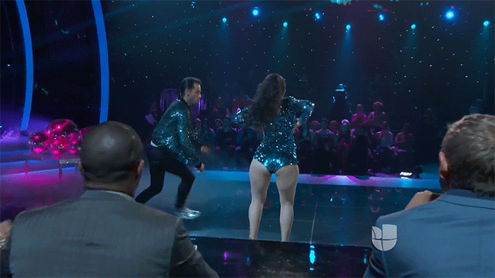 <a href="http://www.univision.com/shows/mira-quien-baila/victoria-la-mala-brillo-pero-puso-a-sudar-a-su-bailarin-video">Victoria 'La mala' brilló, pero puso a sudar a su bailarín</a>