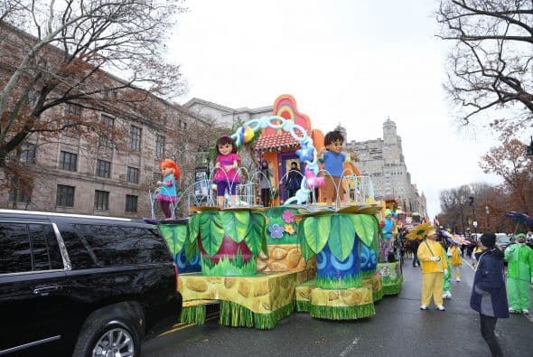De ahí en adelante se convirtió en toda una tradición que se realiza el Día de Acción de Gracias, que cae en Jueves y es seguido por el 'Black Friday', así que en Estados Unidos ya están listos para festejar el fin de este año.