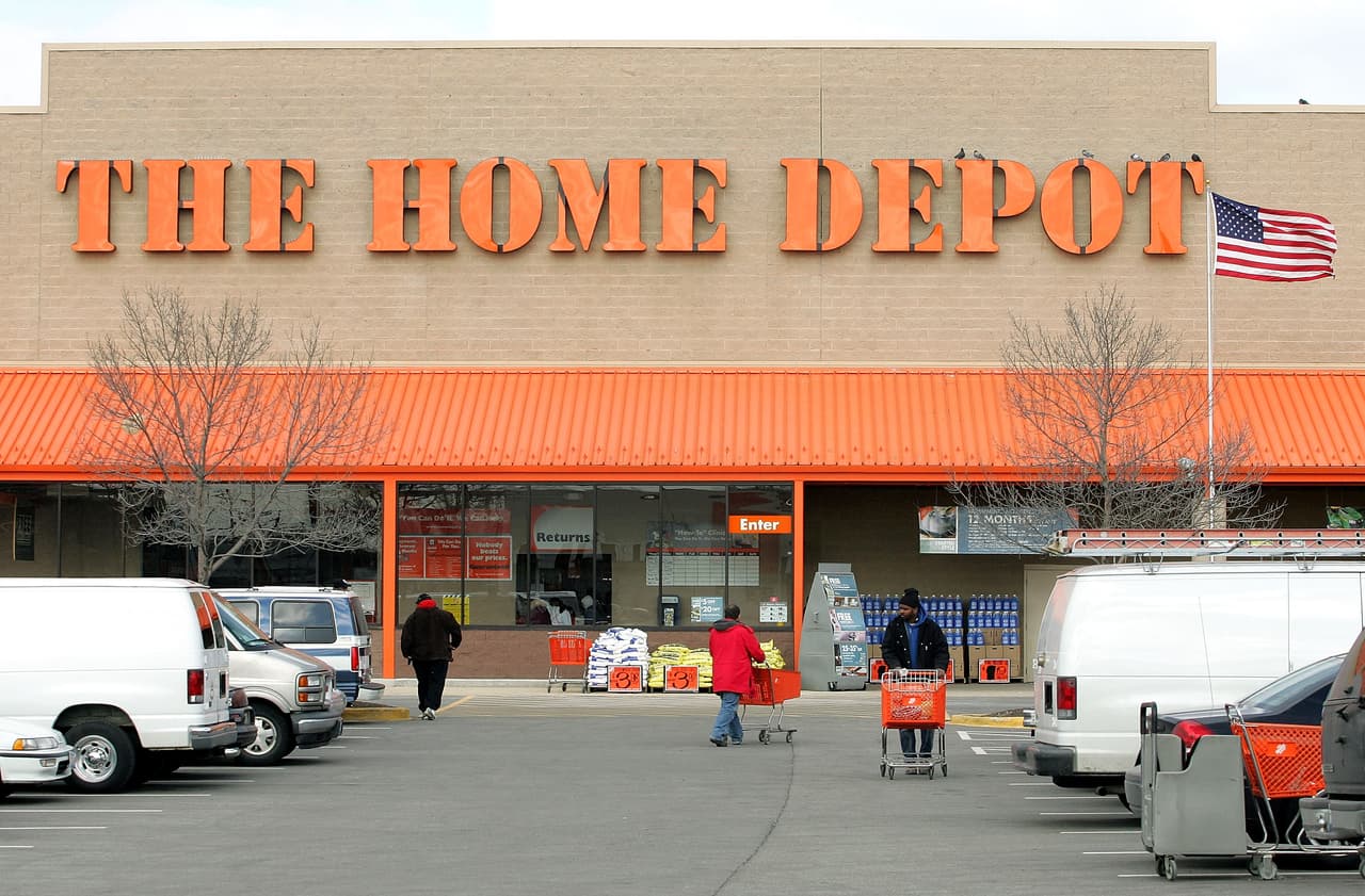 <b>Home Depot: </b>Abierto de 8am a 8pm en Nochebuena; cerrado el día de Navidad.