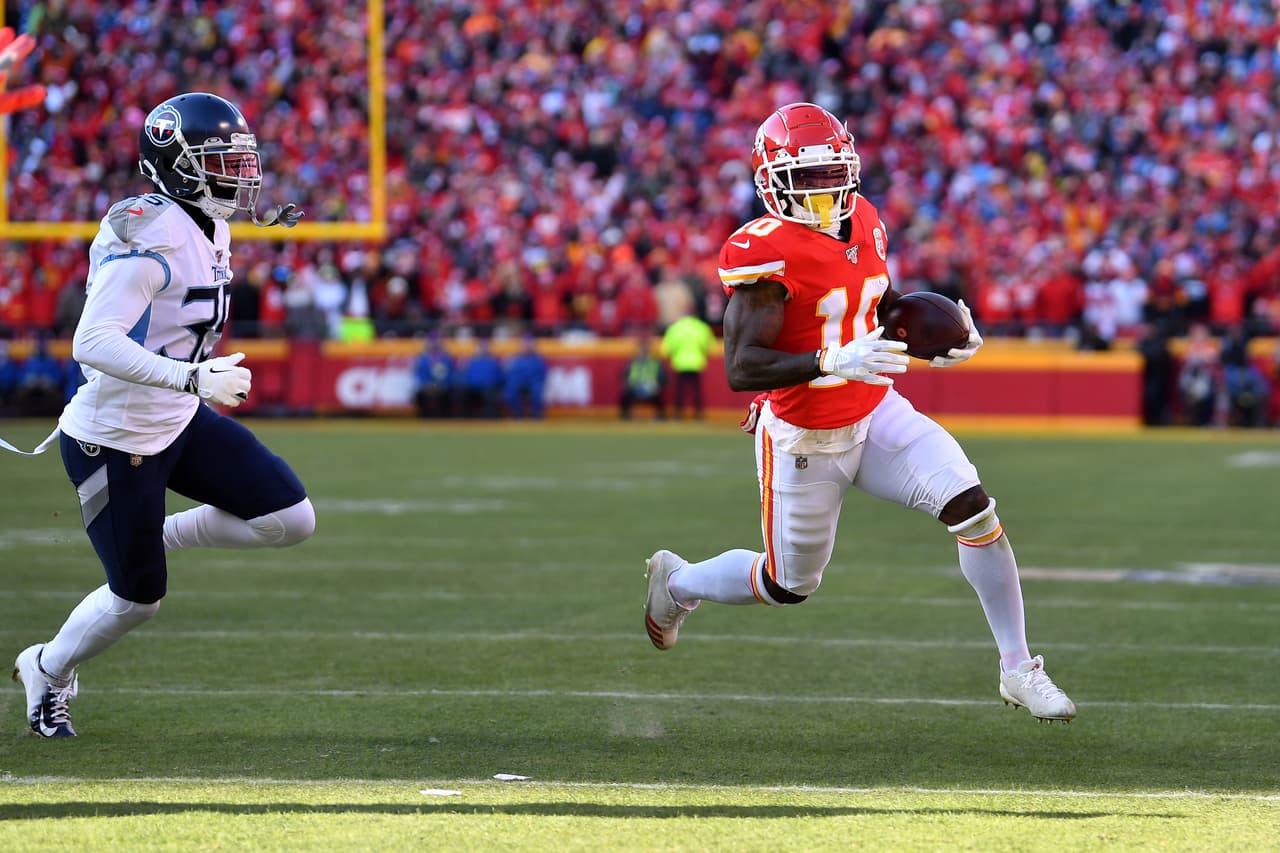 Patrick Mahomes lanzó 3 touchdowns y guía a los Chiefs a su tercer Super Bowl en la historia de la NFL.