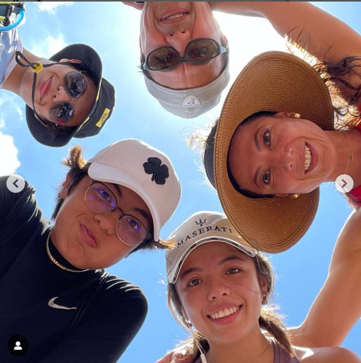 "Te veo crecer y la verdad es que 
<b>quisiera por momentos detener el tiempo </b>y que siguieras siempre siendo mi bebé 'Tavito' (uno de mis 3 bebés, sí sí, ya sé que de bebés no tienen nada, pero así siempre les he dicho), pero sé que eso no podrá ser ya que es el curso natural de la vida", continuó. 
<br>