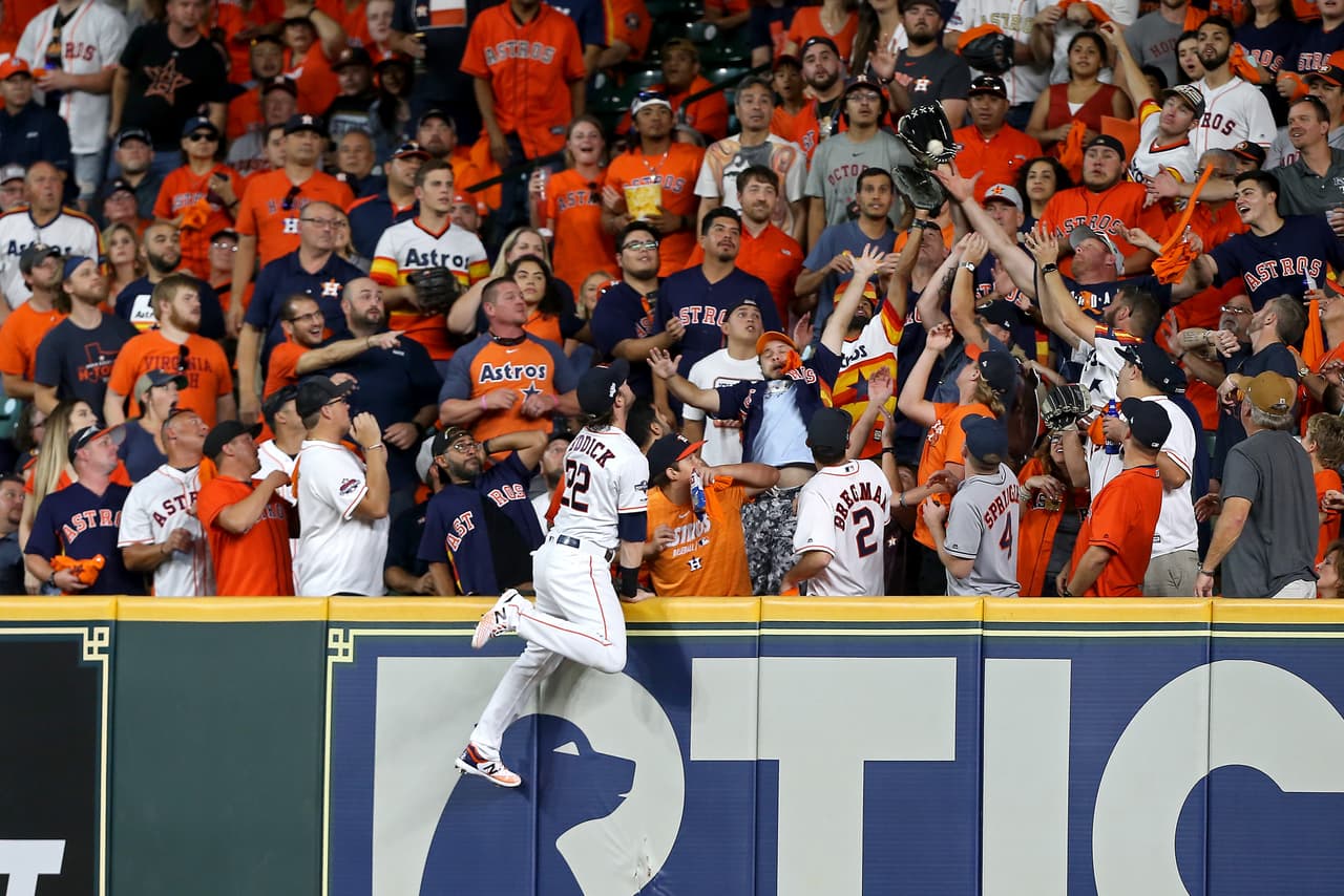 Triunfo con autoridad de los Houston Astros, 6-1 a los Rays, para avanzar a la Serie de Campeonato.