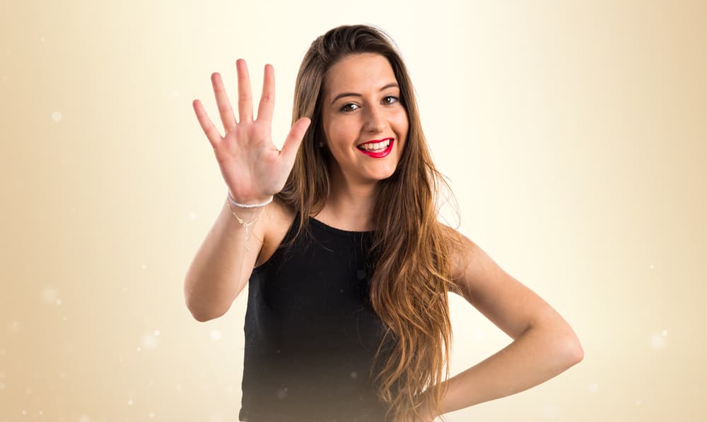 <b><u>Los que nacieron con el número 5 (5, 14 o 23)</u></b>
<br>Amantes de la libertad, dispuestos siempre a explorar algo nuevo, a la aventura
<br>Los 5 que nacieron un 5 son versátiles, investigadores, originales, siguen sus intuiciones que son muy atinadas