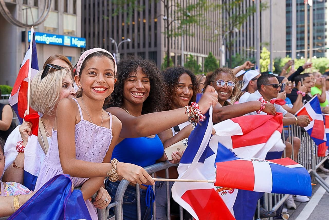 Dominicanos e hispanos de todas las edades se dieron cita.