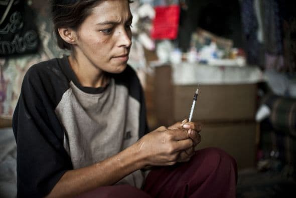 Estas masacres, pero en general los imparables asesinatos a cualquier hora, en cualquier lugar y casi siempre impunes, son los que tienen en vilo a toda la población pero especialmente a quienes se relacionan de una forma u otra con el submundo de las drogas.