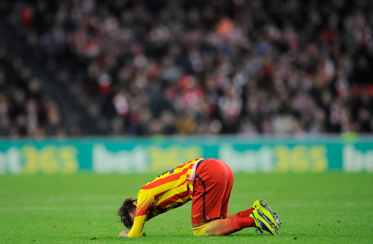 Lesión de tobillo, se perdió 10 partidos 32 días fuera.