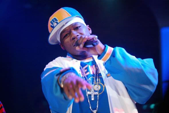 Pero una bailarina exótica lo delató diciendo que en el sexo el rapero se comportó como un niño de 14 años y tardó en "entrar en acción".