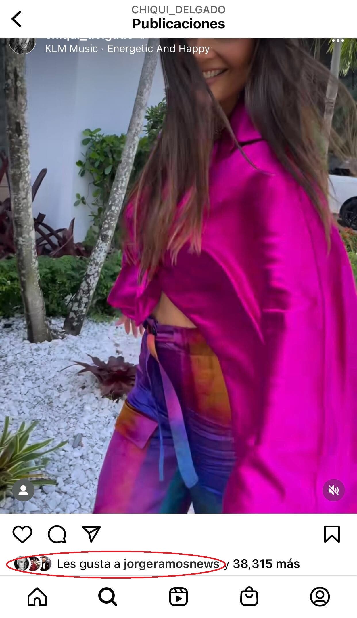 El presentador de
<b><a href="https://vix.com/es/detail/series-3102?utm_medium=internal_referral&utm_source=univision&utm_campaign=breaking_news&utm_content=ed_entertainment&utm_term=slideshow" target="_blank">Algo Personal, que puedes ver gratis aquí en ViX</a></b>, no resistió y le dio 'me gusta' a las imágenes que colgó su novia en donde se le ve con radiantes colores.