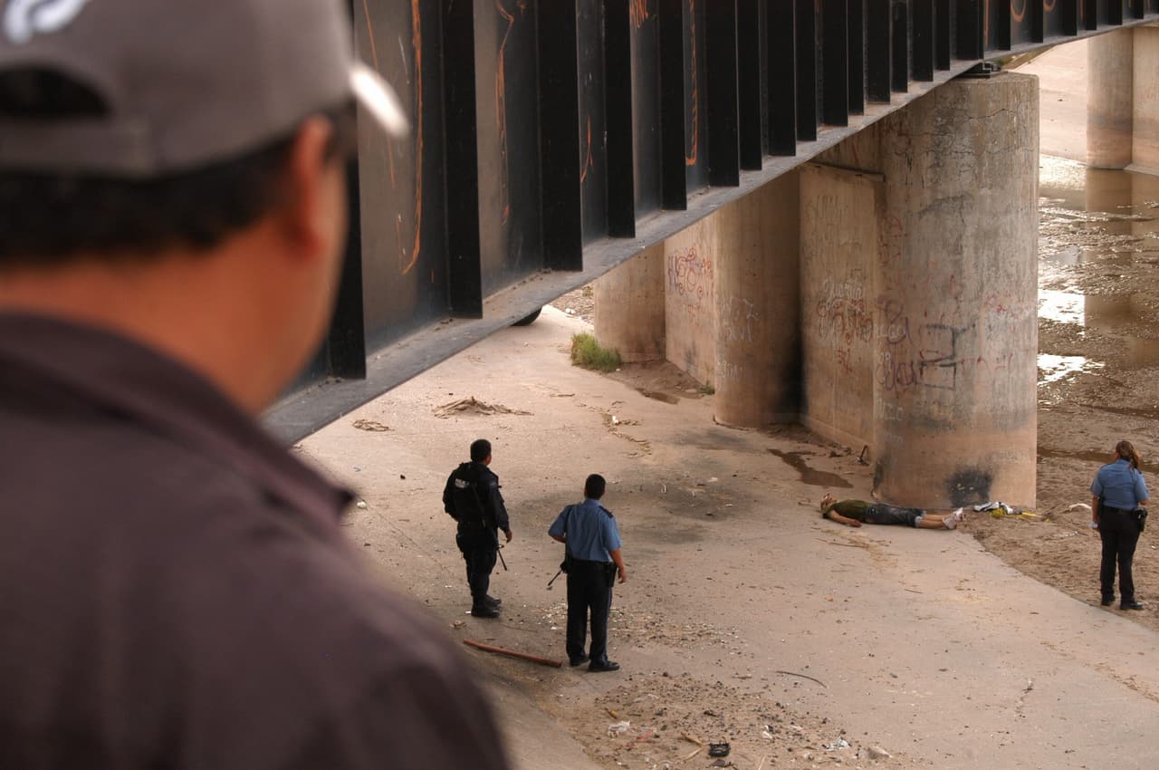 Nueva derrota legal para familia de adolescente mexicano que murió baleado por un agente fronterizo de Texas