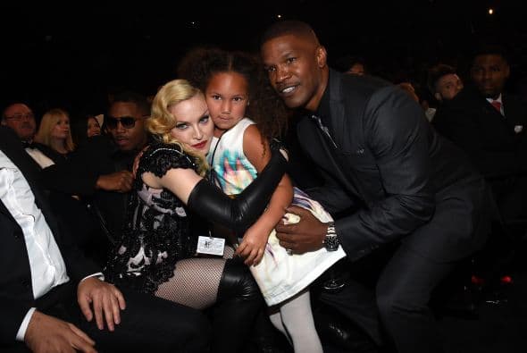 Madonna posó con la tierna Analisse Bishop y el actor Jamie Foxx.