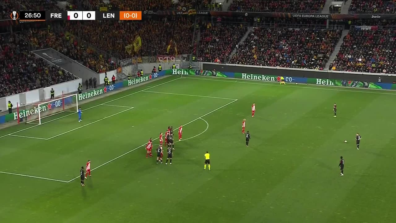 ¡GOL!  anota para Lens. David Pereira da Costa