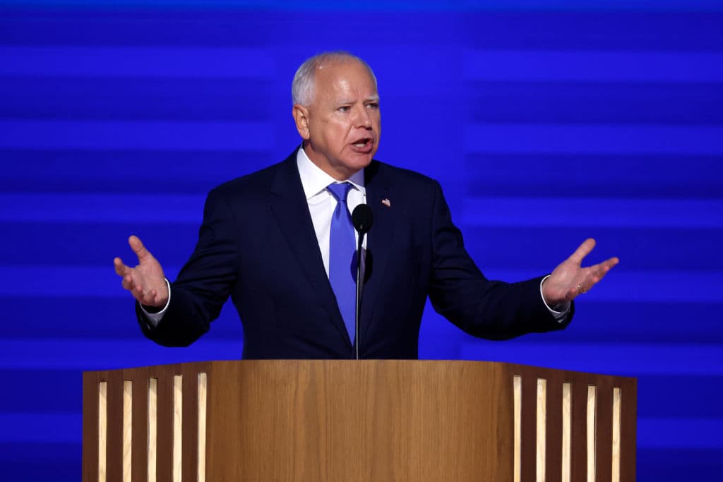 El candidato demócrata a la vicepresidencia, el gobernador de Minnesota Tim Walz.