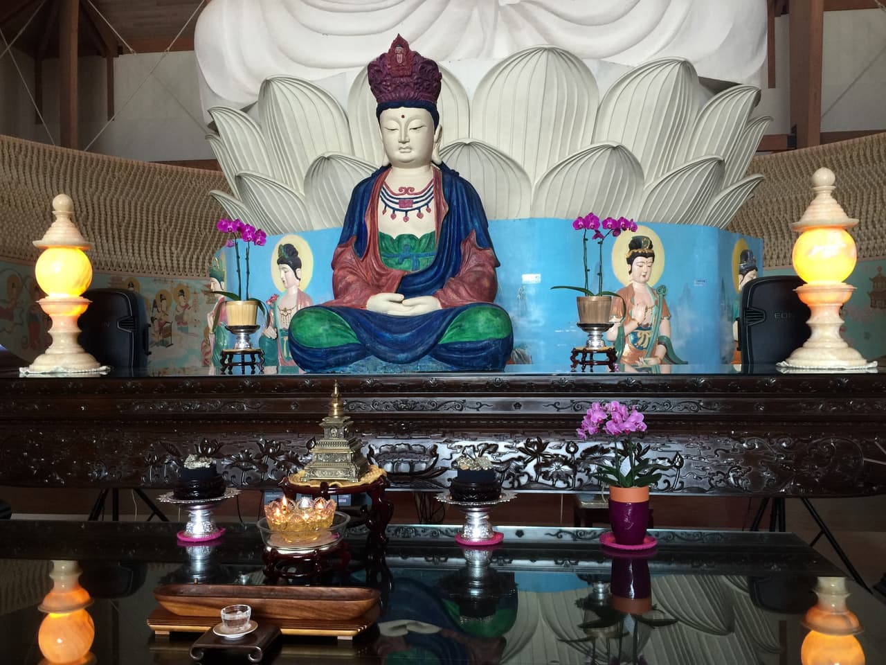 Según el budismo, la paz mundial comienza desde la paz interior