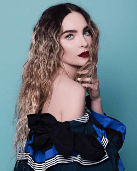 La cantante Belinda es reconocida por su talento musical, pero también ha sido objeto de diversas controversias.