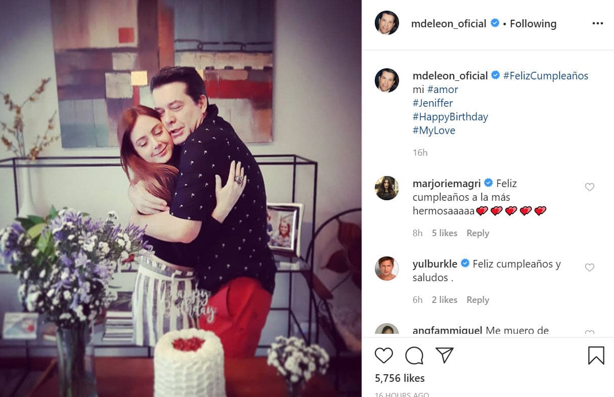 Apareció en 
<b><a href="https://www.instagram.com/p/CBZ1SmeJLyL/" target="_blank">esta foto</a></b> abrazado con ella para celebrar un año más de vida: "Feliz cumpleaños mi amor", le escribió.
<br>