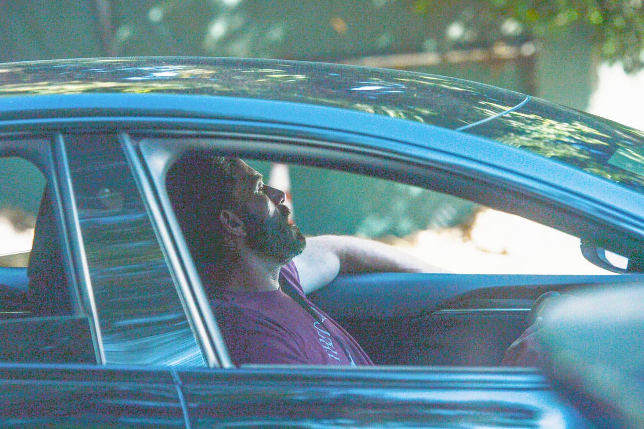 Mientras tanto, a Ben Affleck se le vio portando el suyo en las primeras imágenes en las que fue captado tras las nupcias. 
<br>