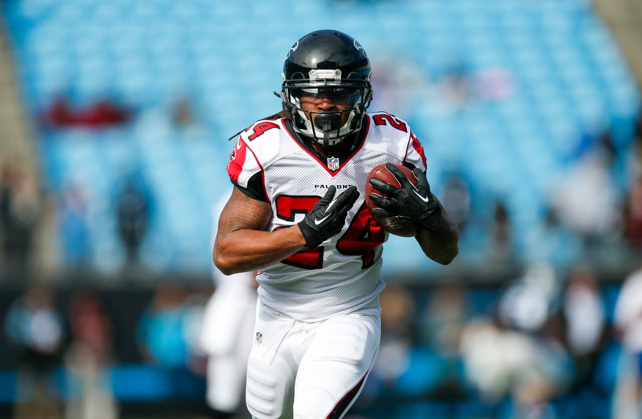 Devonta Freeman es el actual corredor titular de los Falcons, no planea ser reserva