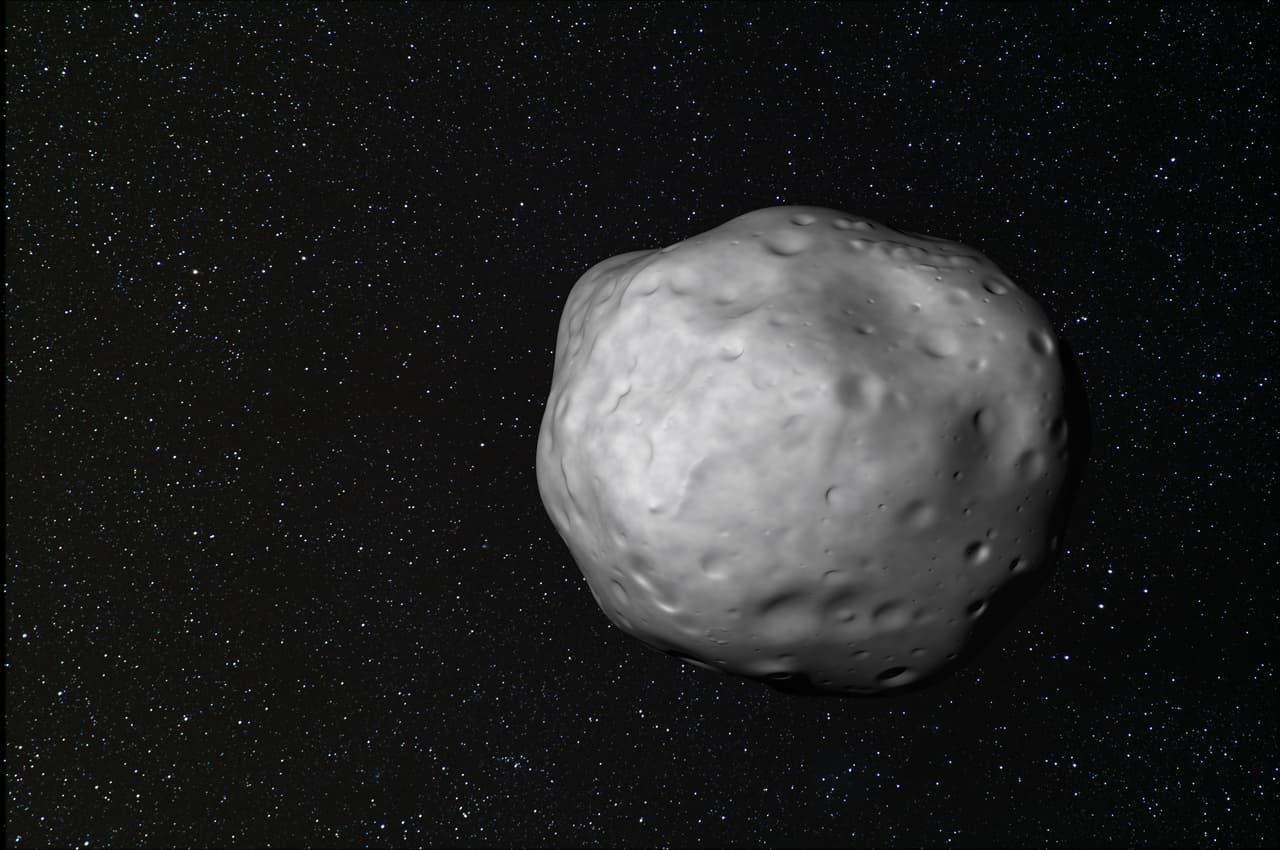 Además una luna no tiene un requisito mínimo de tamaño, basta con que naturalmente este en la órbita de un planeta.